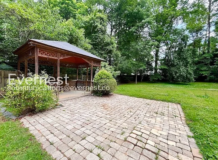 400 Wilcrest Dr — Photo 21