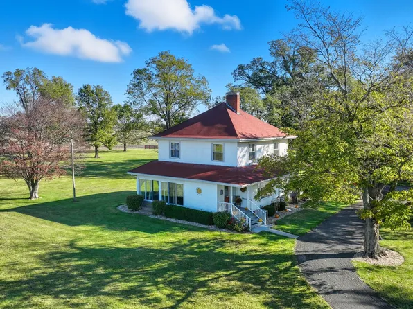 2593 Terrell Rd, New Vienna, OH 45159