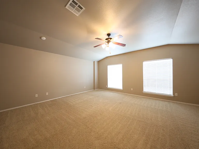 2203 Ryan Dr — Photo 19