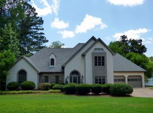 124 N Lakeside Dr NW, Kennesaw, GA 30144