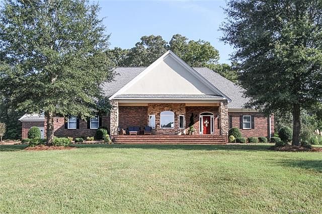 1st image of 504 Hallman Dr