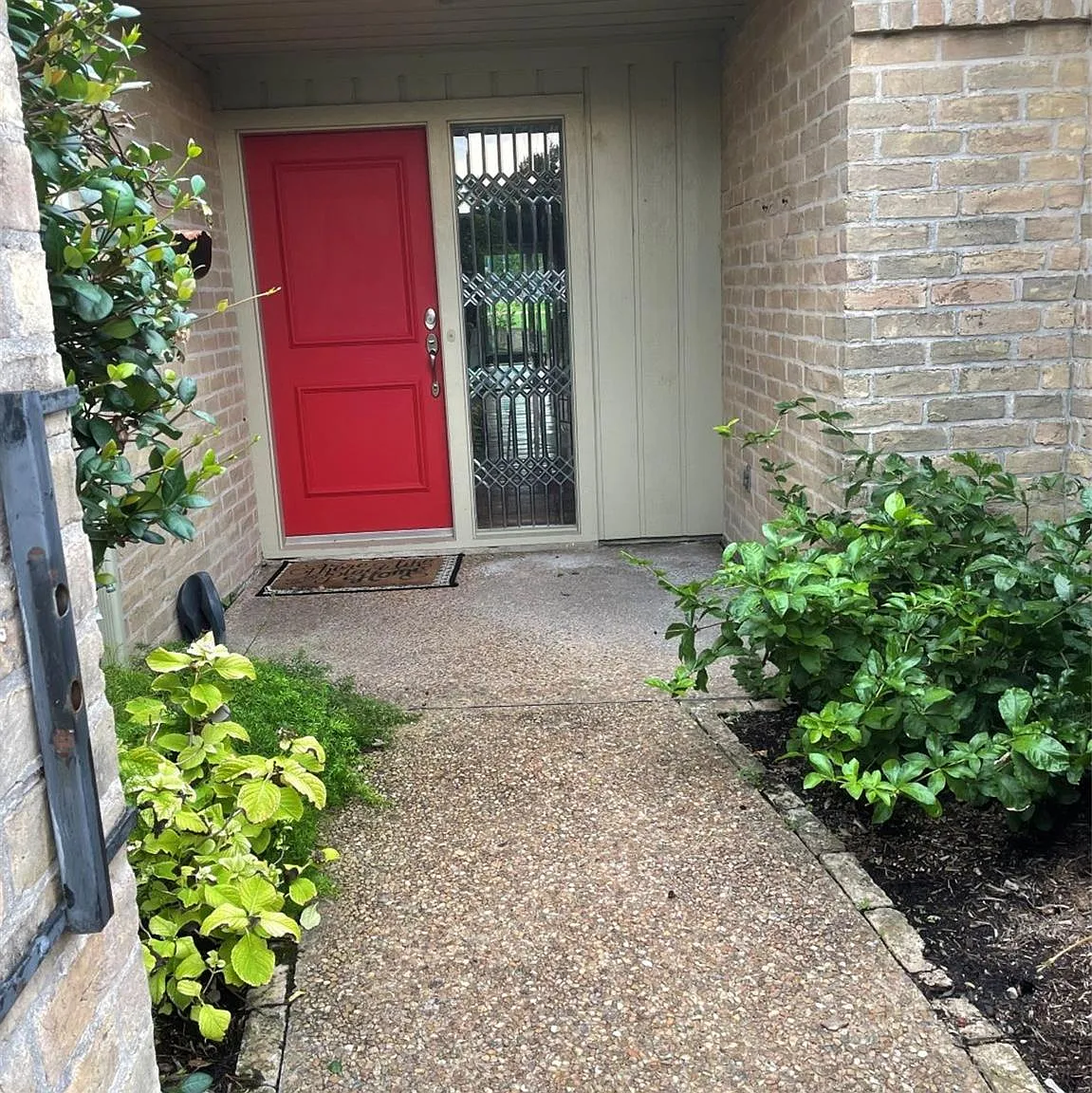 3 bed, 2.5 bath, 2406 sqft, $3,300 — Photo 1
