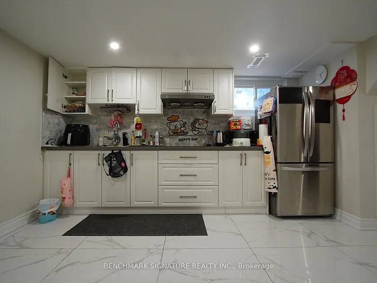 220 Lucas St #BASEMENT — Photo 2