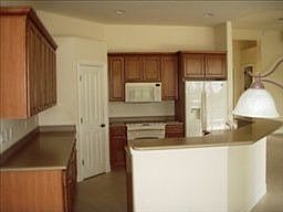 3rd image of 6041 Dogleg Dr