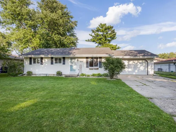 2710 Sherwood Drive, Janesville, WI 53545