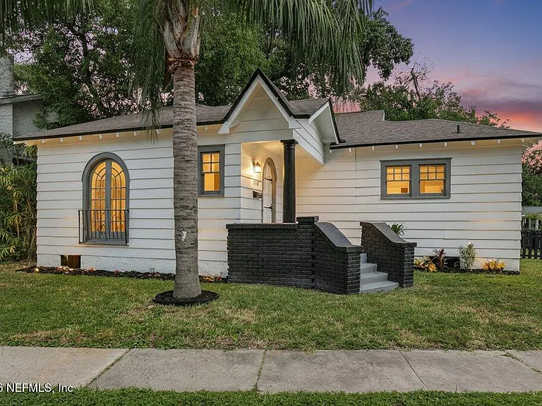 2963 Remington St — Photo 2