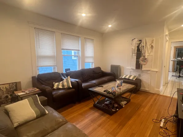 24 Chetwynd Rd #2, Somerville, MA 02144