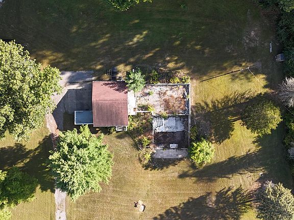 4th image of 6500 Welch Lake Rd