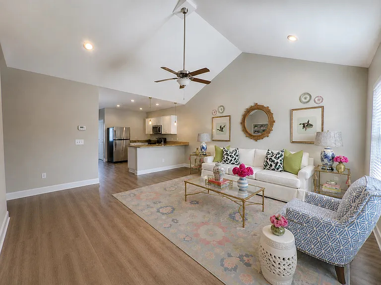 218 Waybill Cir — Photo 2