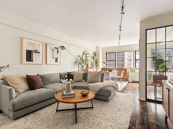 220 E 67th St APT 6F, New York, NY 10065