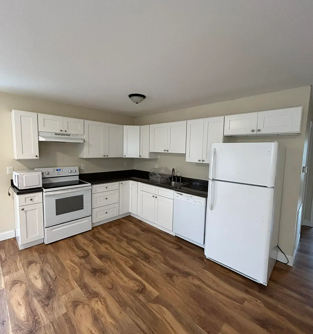 2 bed, 1.5 bath, 1234 sqft, $1,020 — Photo 4