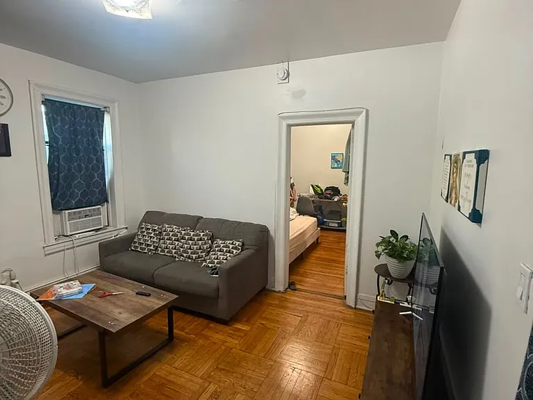 149 Zabriskie St #25 — Photo 4