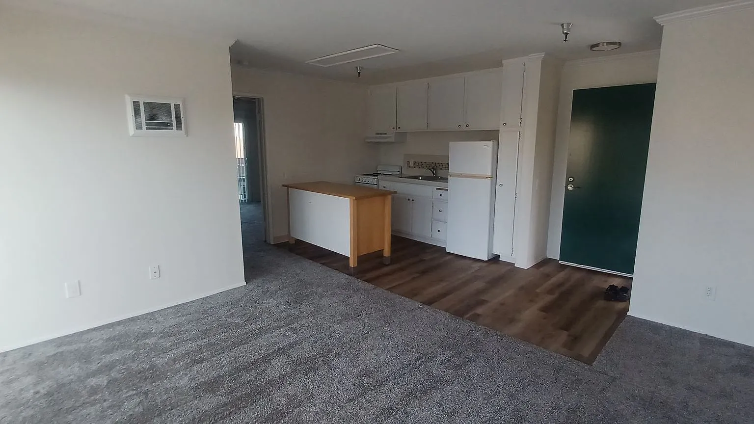 Age 55+ Senior Property in the Heart of HIllcrest — Photo 3