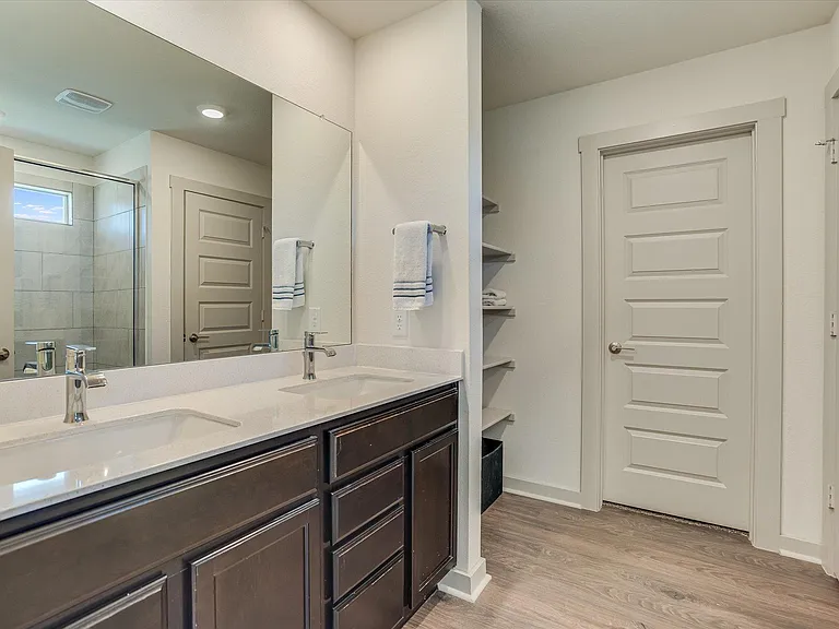 2405 Sisterdale Ln — Photo 17