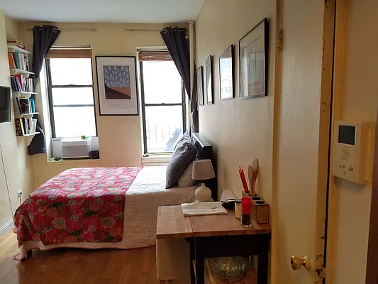 Rented by Orchard Plaza, LLC | media 9