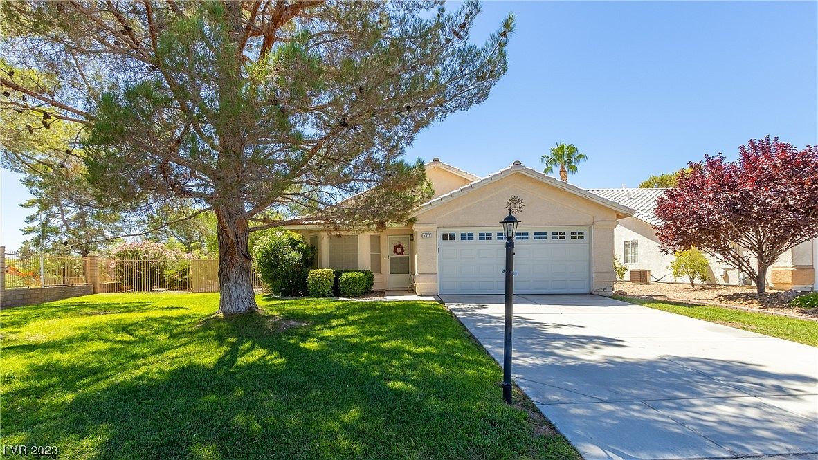 5313 Fountain Palm St