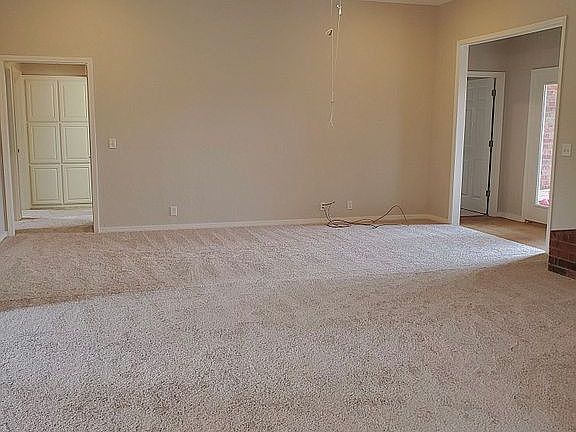 Spacious living room