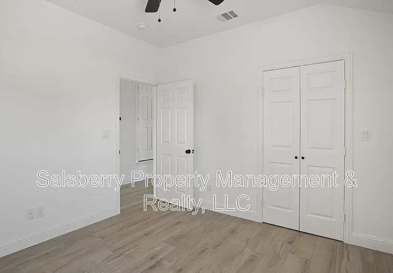 338 S 3rd St — Photo 19