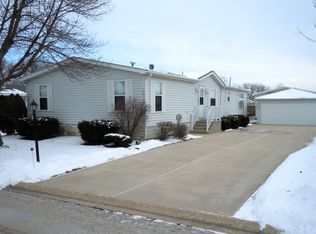 22705 S Ravisloe Ln, Frankfort, IL 60423