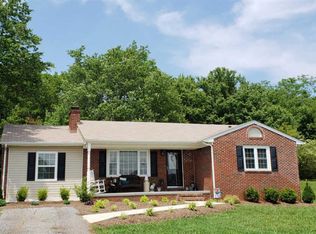 136 Peaceful Meadow Rd, Spout Spring, VA 24593