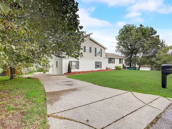 3rd image of 3534 Wood Bridge Dr