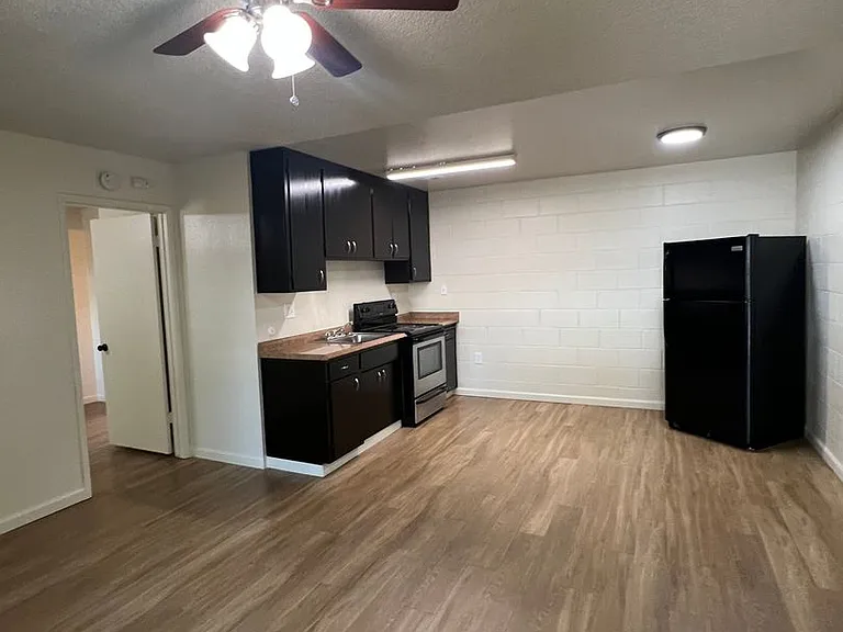 2124 Wylie Dr — Photo 17