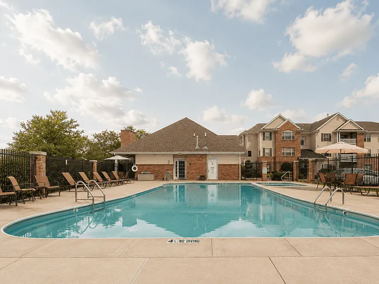 Creekside at Meadowbrook Apartments — Photo 23