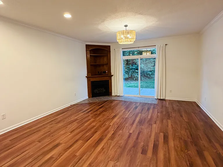 4307 Spyglass Hl — Photo 4