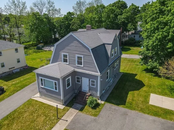 6 School St, Plainville, MA 02762
