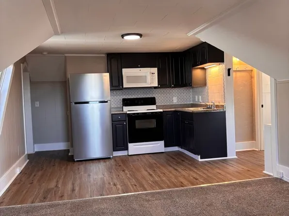 24 Baldwin St, Laconia, NH 03246