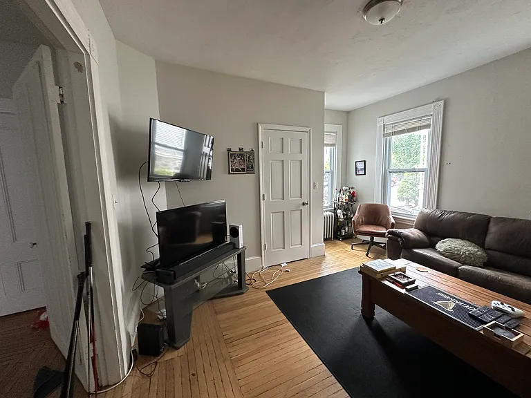 51 College Ave #1 — Photo 7