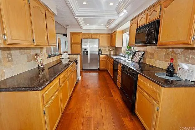 34 Haverhill Rd — Photo 76