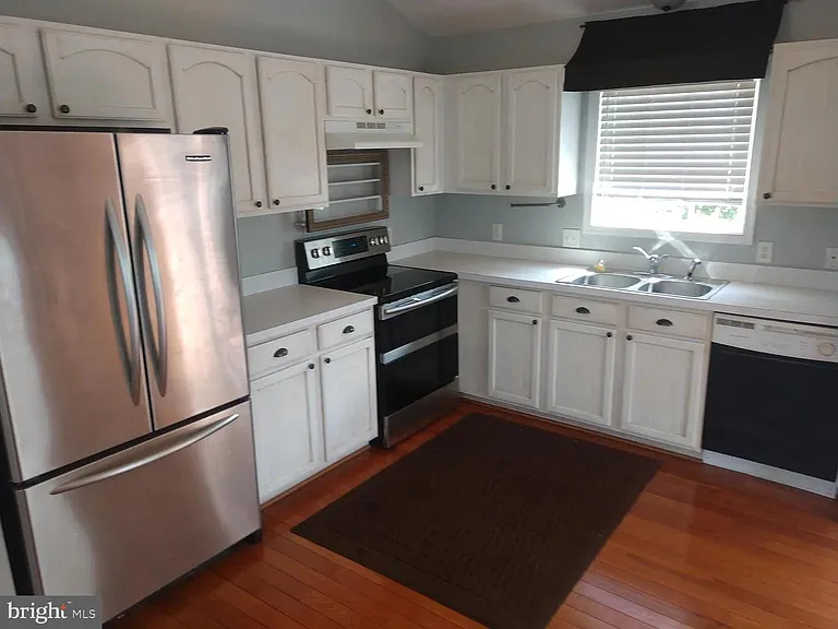 356 Oak Lee Dr — Photo 5