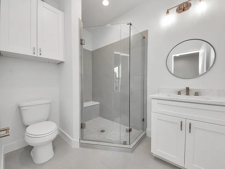 611 E 39th St #D — Photo 20