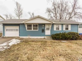 4012 E 21st St, Sioux Falls, SD 57103