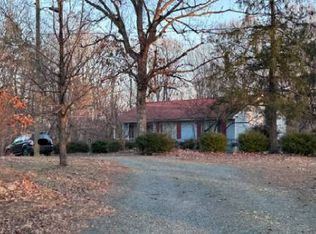 1842 Ed Jones Rd, Scottsville, VA 24590