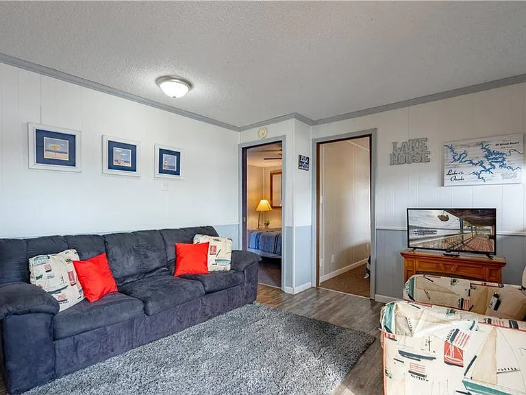 80 Wilson Resort Dr #7 — Photo 6