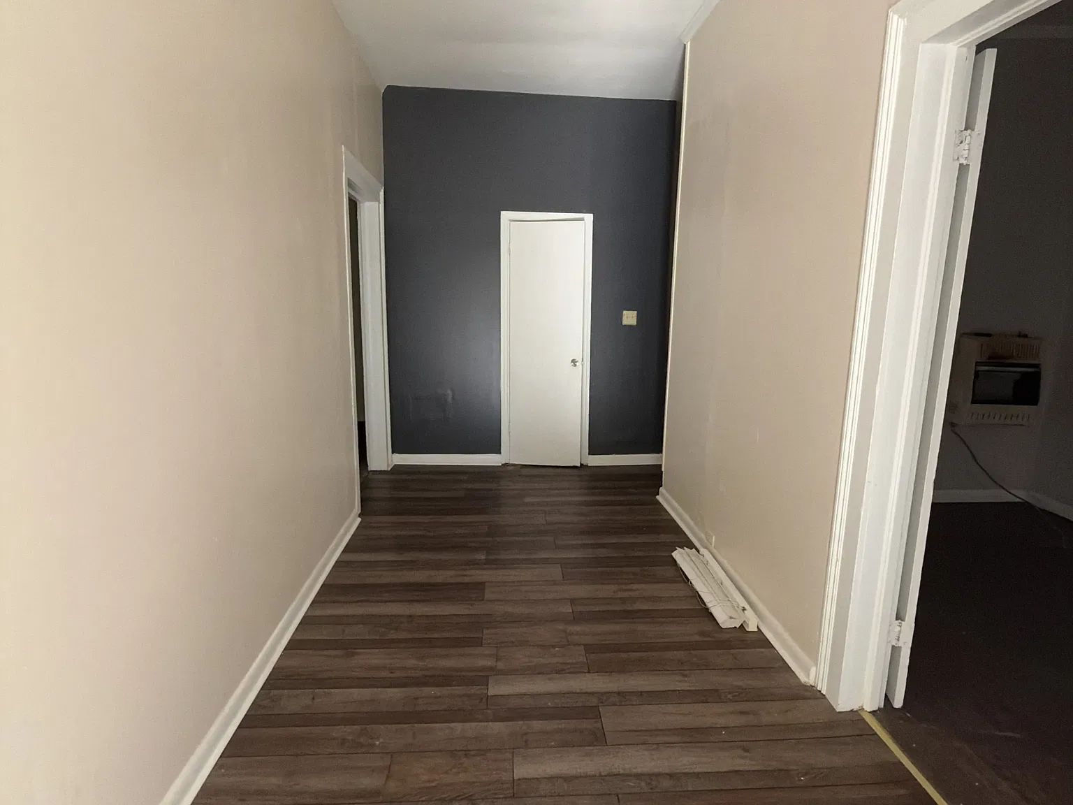 558 Burney Street - 1 — Photo 3