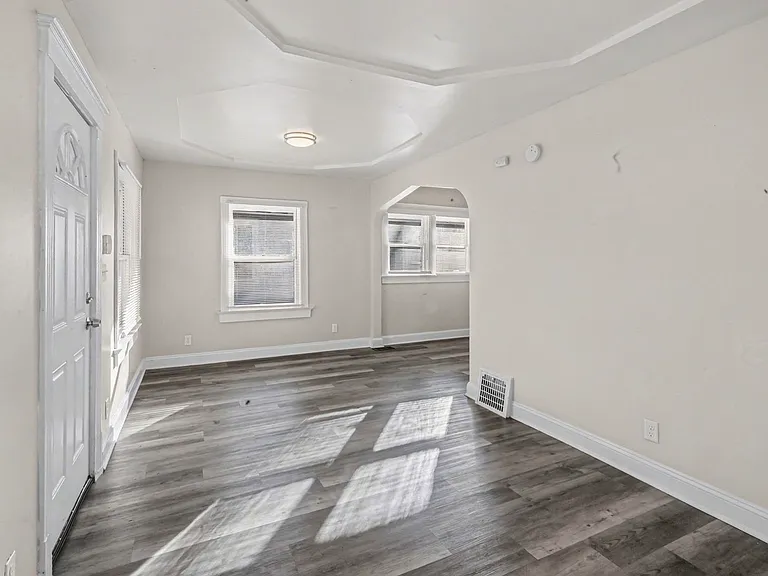 5719 Brooklyn Ave — Photo 2