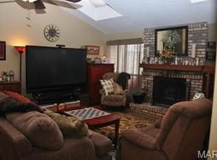 8 Aldesan Ct, Saint Peters, MO