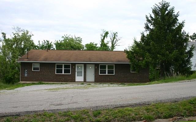 1st image of 3003 City View Dr