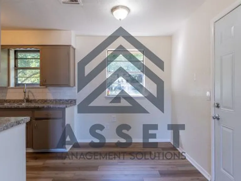 1617 Cynthia Dr — Photo 4