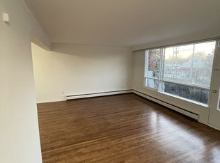 449 Wilson Ave #3, Toronto, ON M3H 1T5