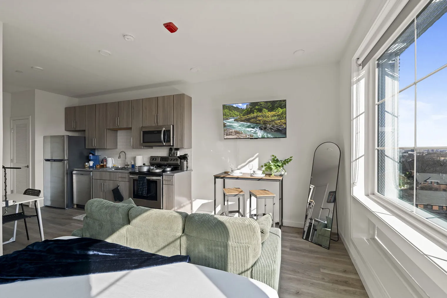 Studio, 1.0 bath, 5328 sqft, $7,549 — Photo 2