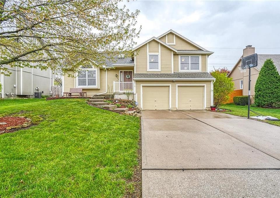6405 W 158th Pl, Overland Park, KS 66223 Zillow
