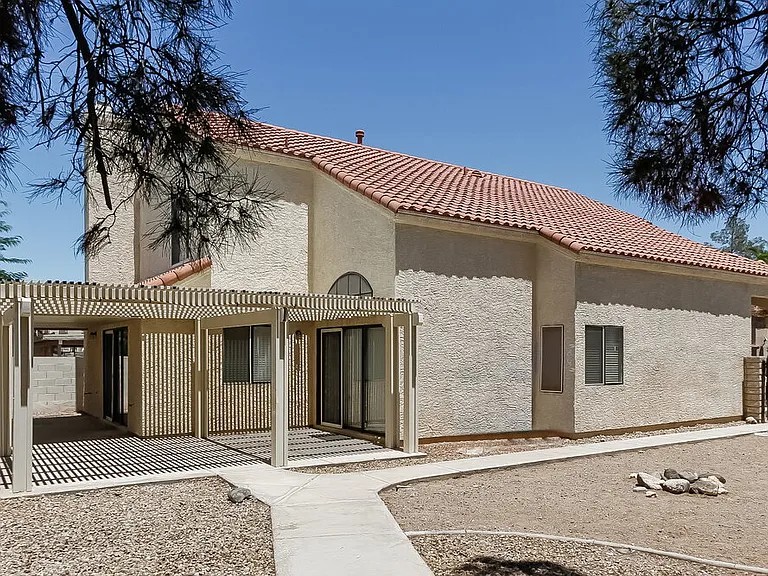 131 Monteen Dr — Photo 15