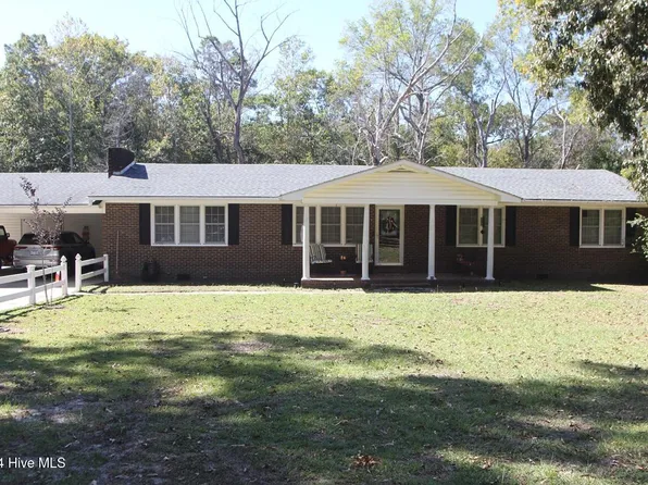 51 Members Circle Road, Elizabethtown, NC 28337