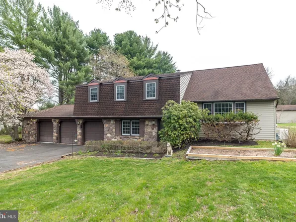 35 Fox Hill Rd, Doylestown, PA 18901