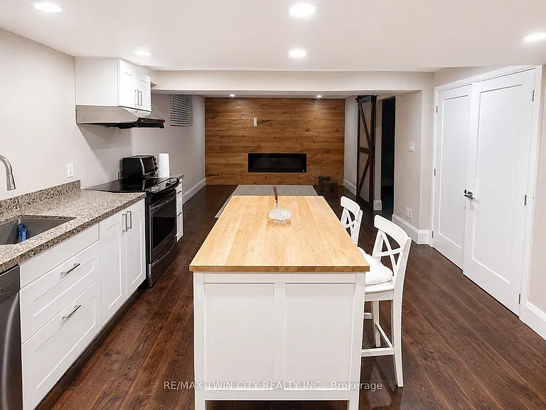 262 Sweet Gale St #BASEMENT — Photo 12