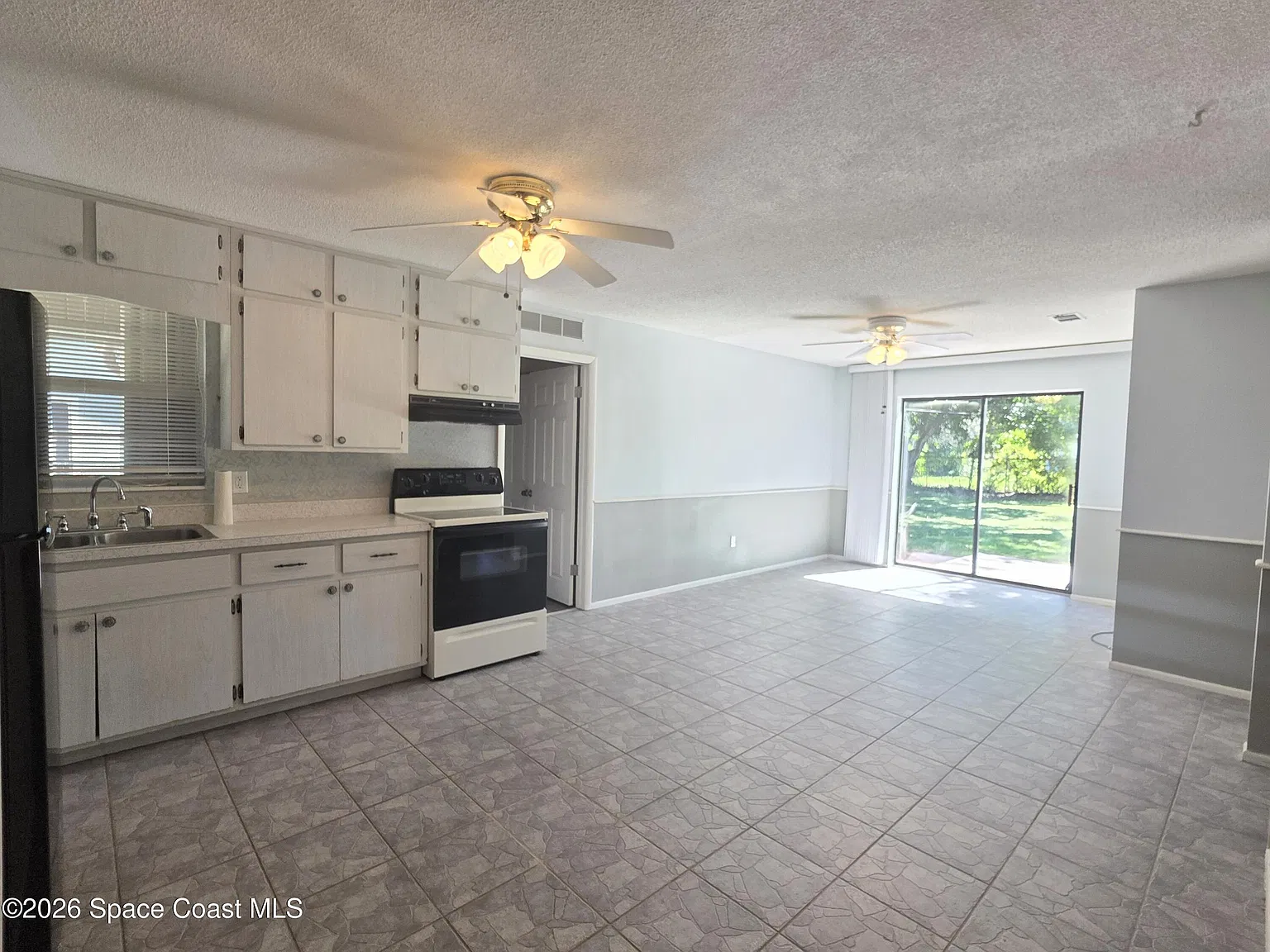 4 bed, 2.0 bath, 1309 sqft, $1,950 — Photo 3